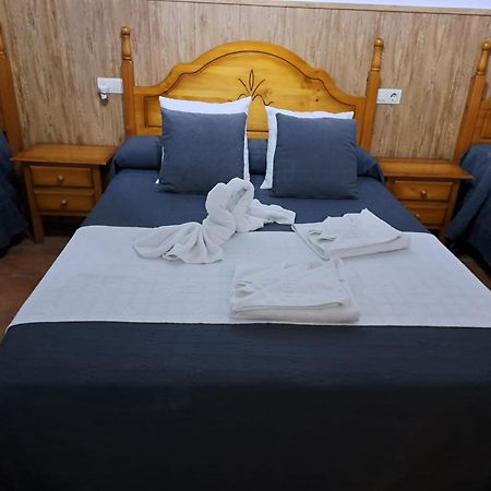 Hostal Brenaverde Gaucín Exteriör bild