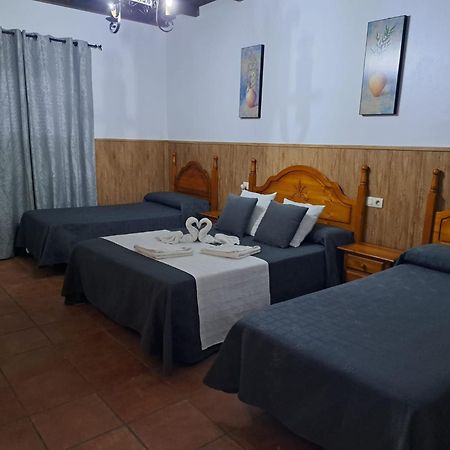 Hostal Brenaverde Gaucín Exteriör bild
