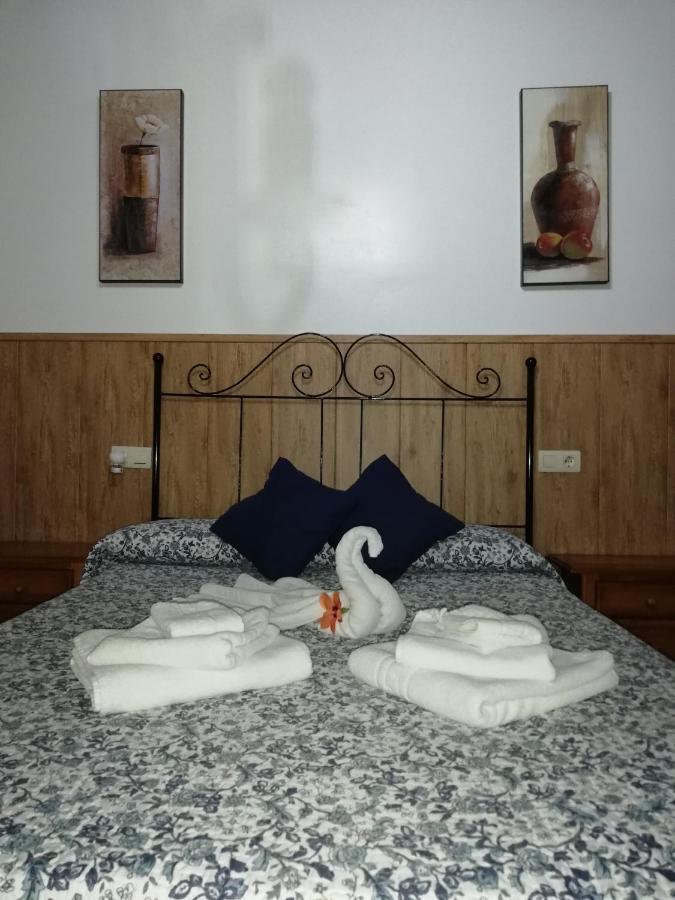 Hostal Brenaverde Gaucín Exteriör bild