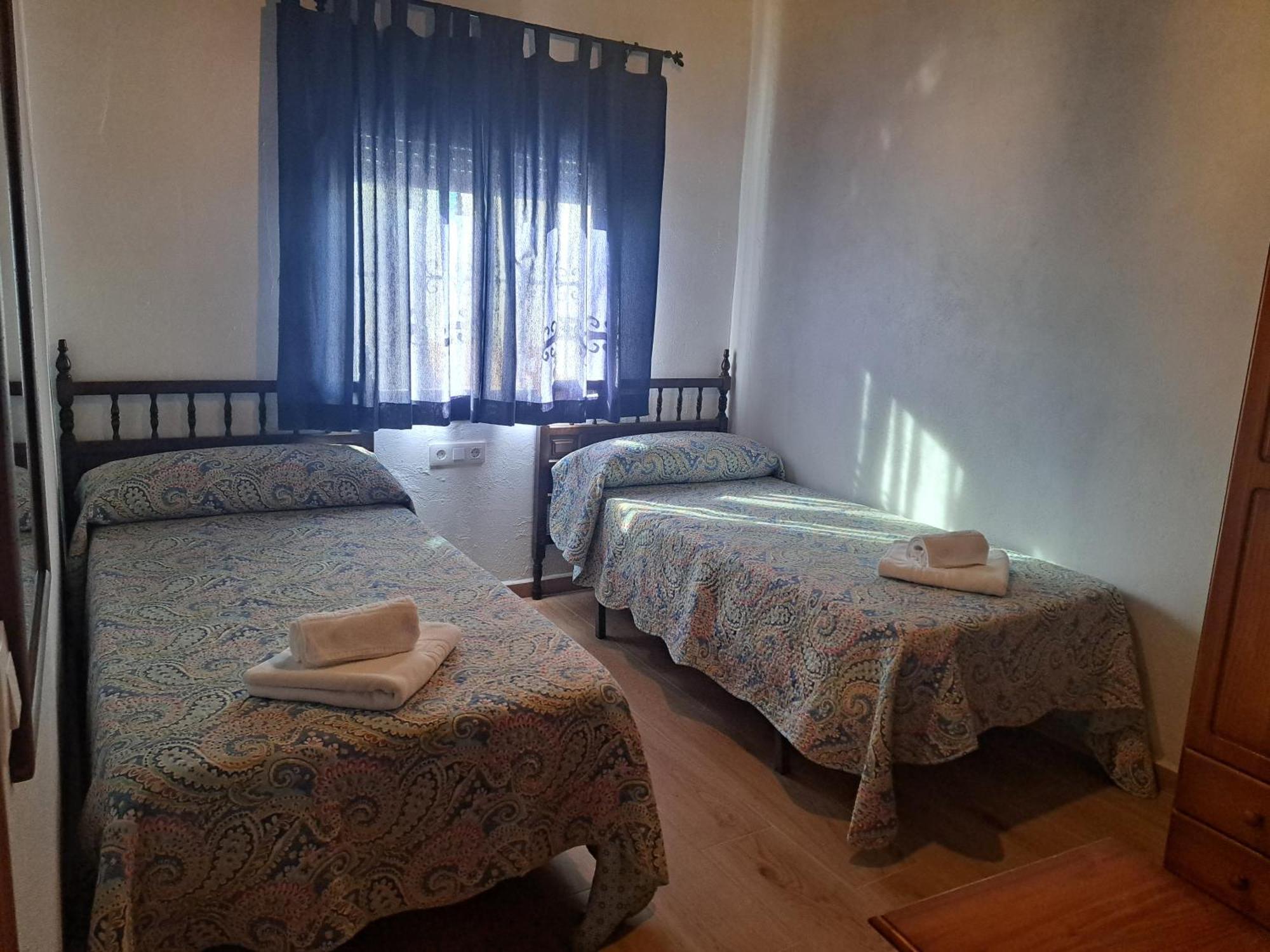 Hostal Brenaverde Gaucín Exteriör bild